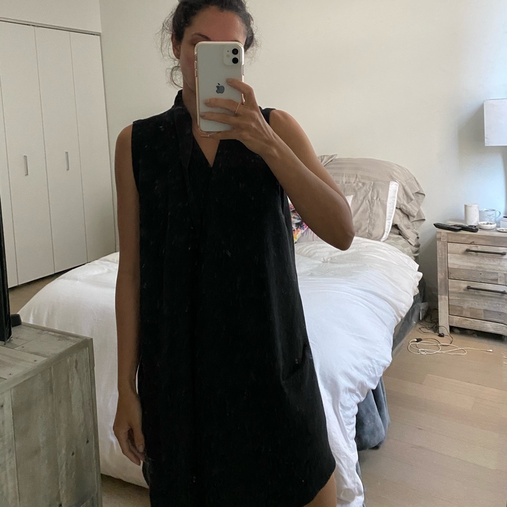 Black sweater tunic (fall drop!)